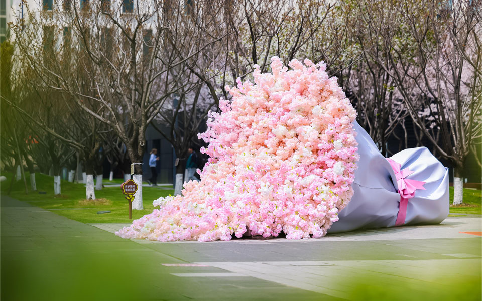 佩信集团上海总部「樱」开四载，五大幸福共同体「因」您而美